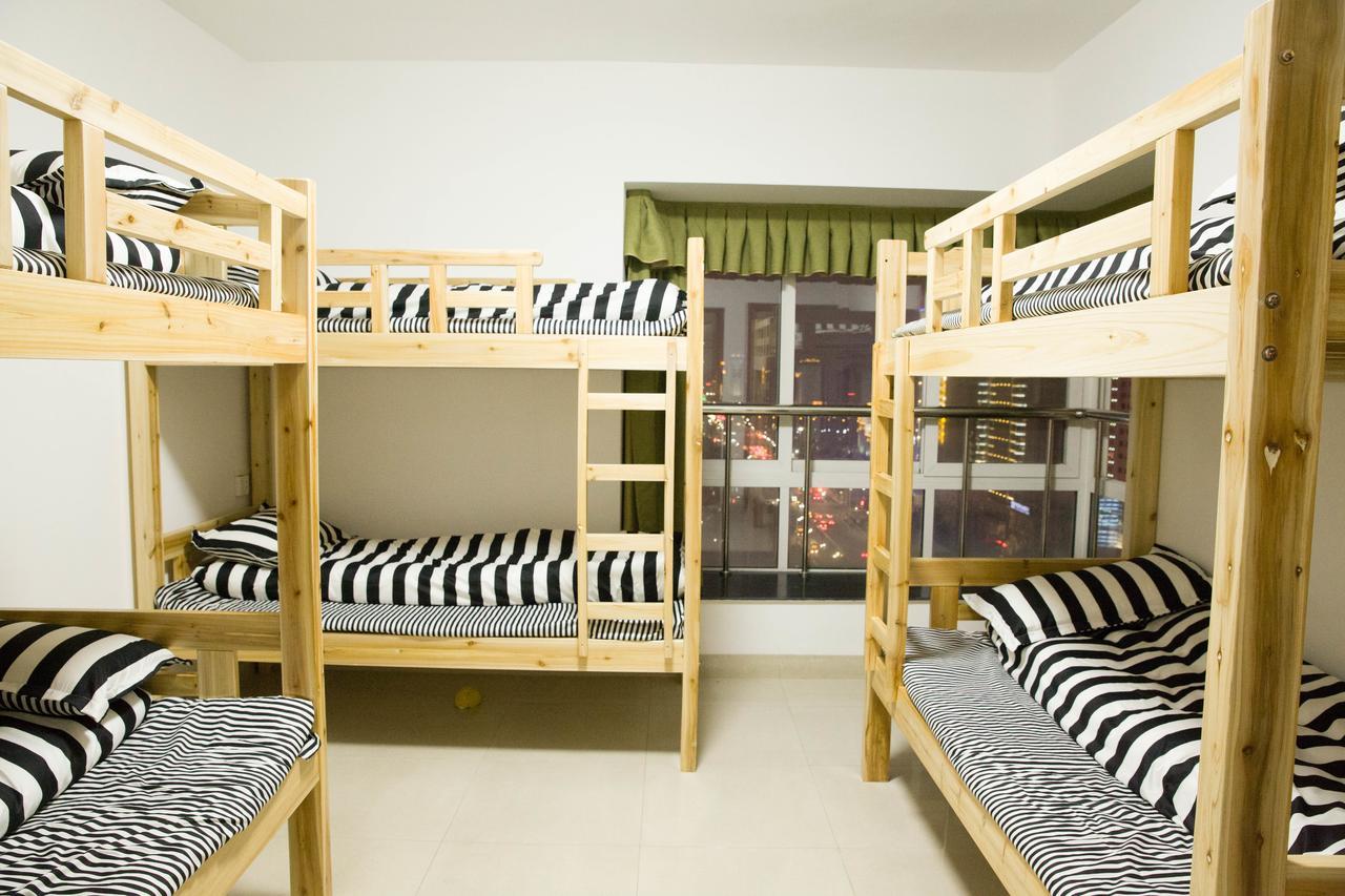 South Face Hostel Jinhu Branch Nanning Exteriör bild